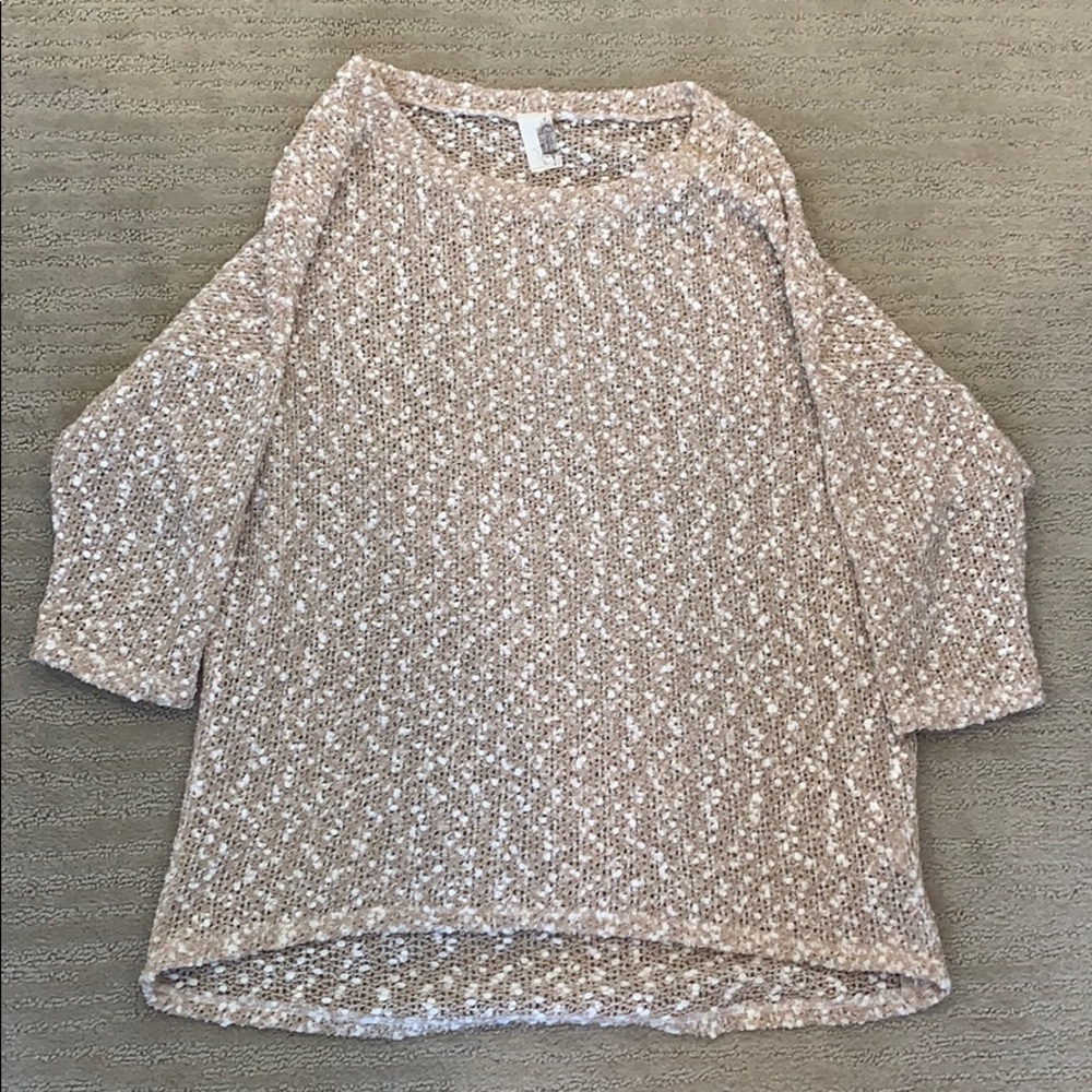 Beige/white/gold light sweater